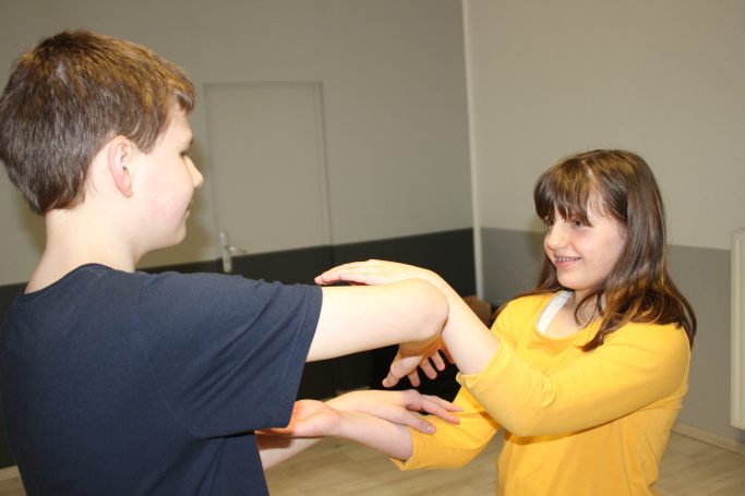 Teens ab 10 üben verschiedene Drills